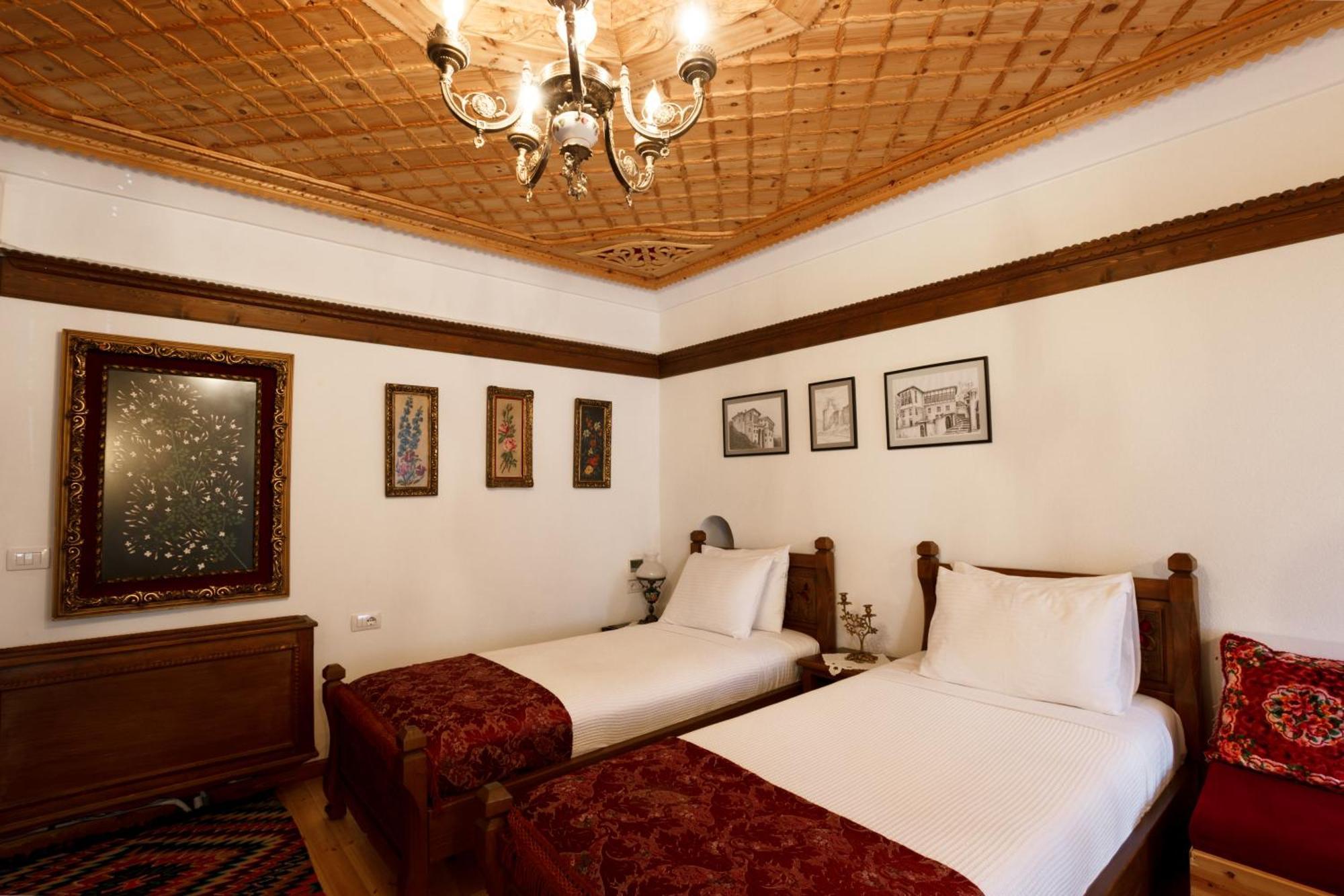 Hotel Muse'e Gjirokastër Exterior foto