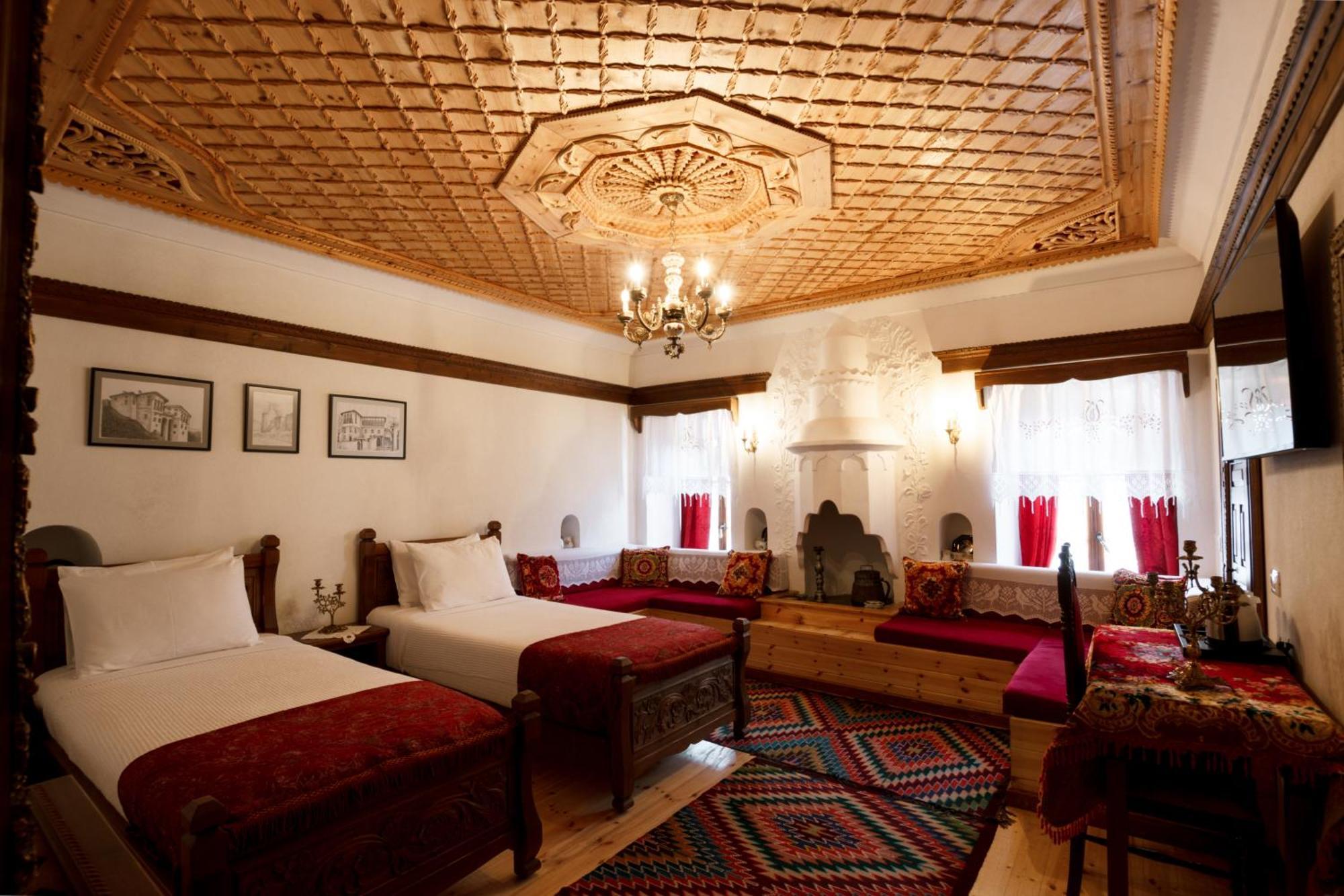 Hotel Muse'e Gjirokastër Exterior foto