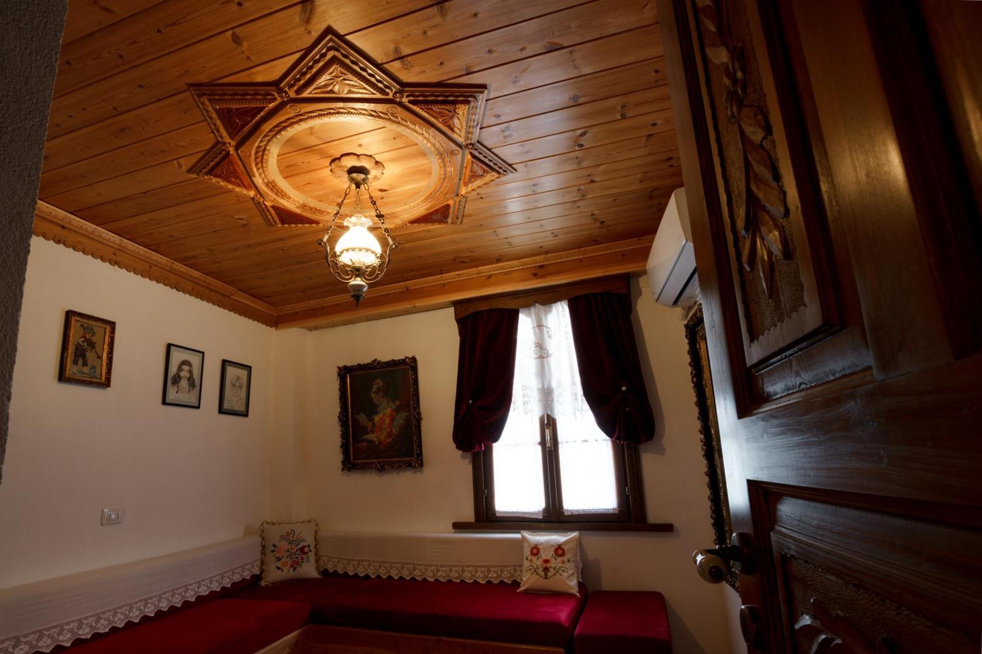 Hotel Muse'e Gjirokastër Exterior foto