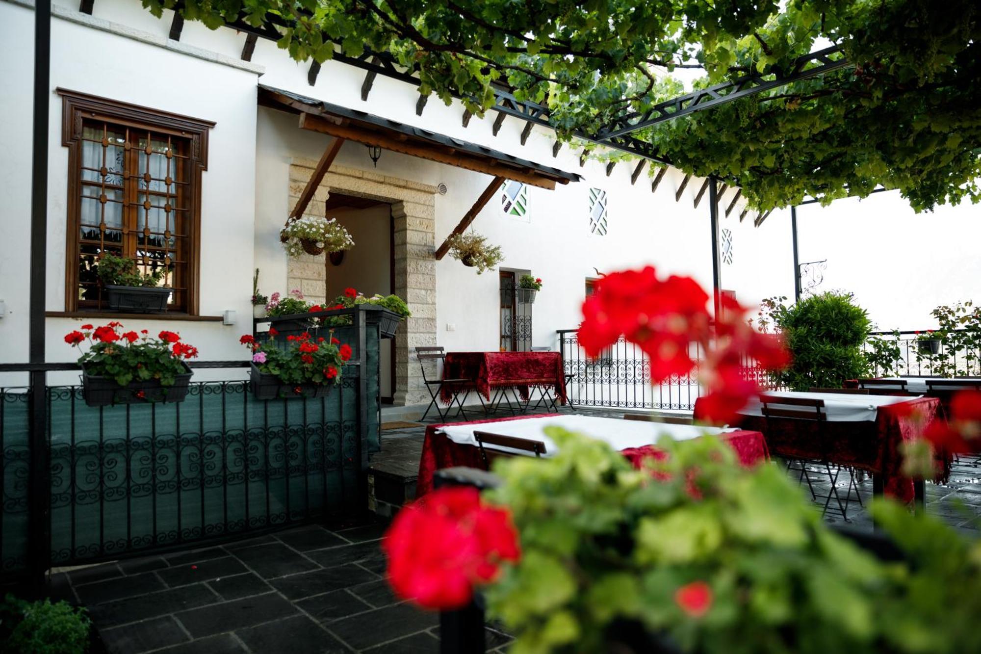 Hotel Muse'e Gjirokastër Exterior foto